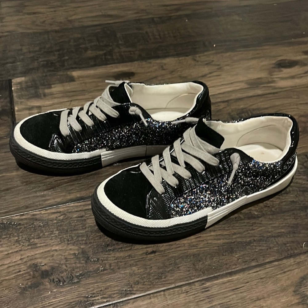 Steve Madden sneaker